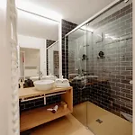 Schwarz Apartament *