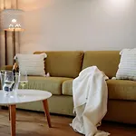 Schwarz Apartament *