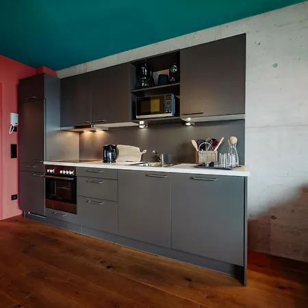 Schwarz Apartament *