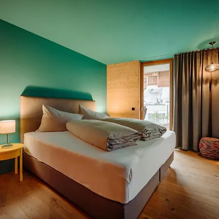 Schwarz * Санкт-Йохан