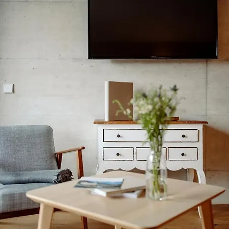 Schwarz Apartament *