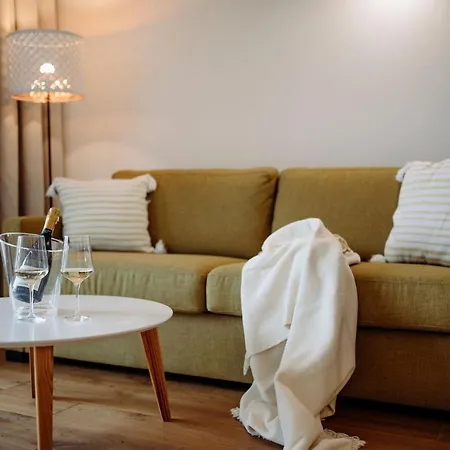 Schwarz Apartament *